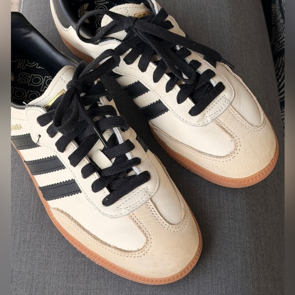 Adidas Samba Cream and Black Sneakers - Picture 9 of 16
